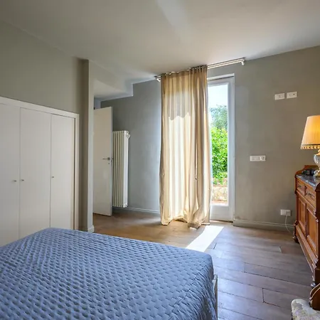 Maria Vittoria Garden Apartment
